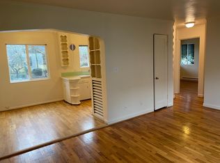3684 SE Center St APT 6, Portland, OR 97202