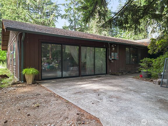 2nd image of 7007 85th Lane SE
