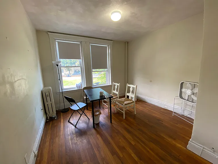 Kelton Street Apartments — Photo 125