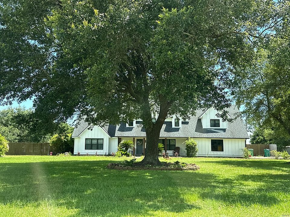 1st image of 903 N Prairieview Dr