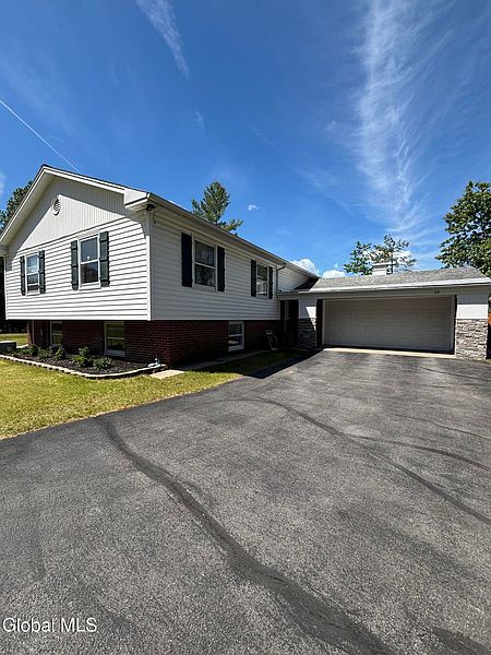 2nd image of 10 Merritt Road