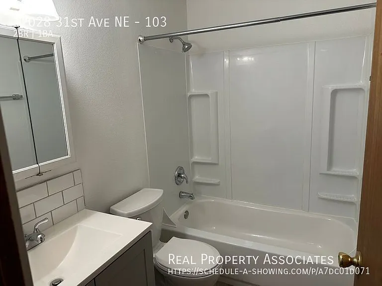 12028 31st Ave NE #103 — Photo 6