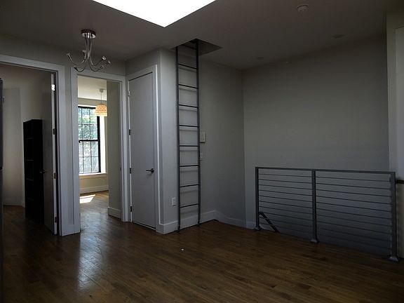 2nd image of 314 Van Buren St #2L