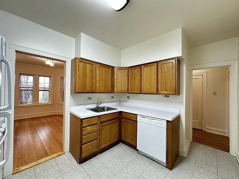 2633 W Ainslie St #3 — Photo 3