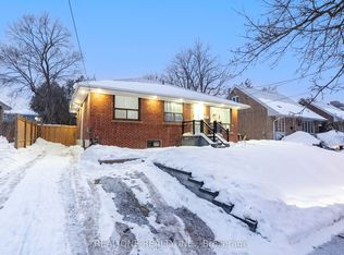 18 Courton Dr, Toronto, ON M1R 1K8