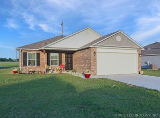 10901 N 101st East Ct, Owasso, OK 74055