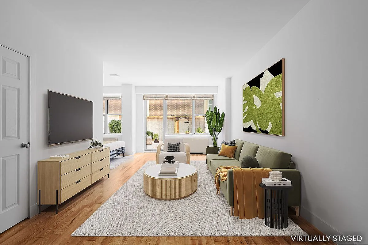 330 E 49th St APT 1A photo 1