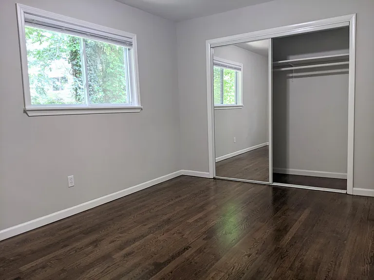 2036 Kenwood Pl SE — Photo 15
