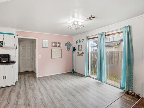 4th image of 523 N 2nd Ave