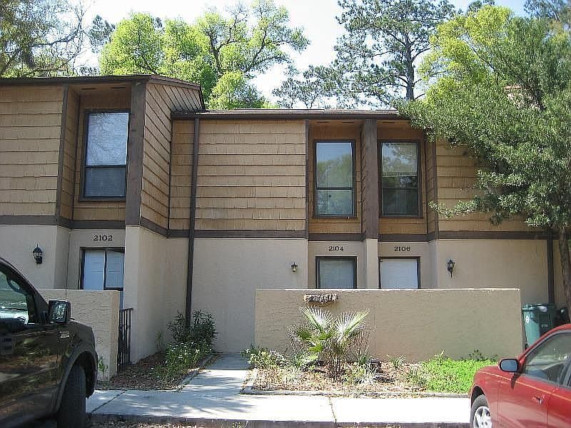 Front view of Unit