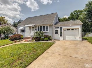 34 Sine Rd, Edison, NJ 08817