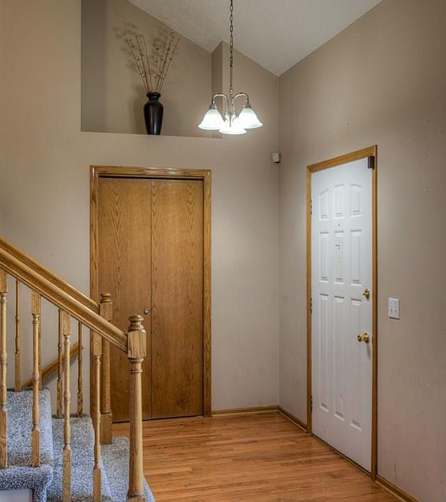 1st image of 307 Charleston Dr