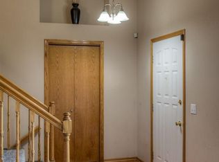 307 Charleston Dr, Papillion, NE 68133