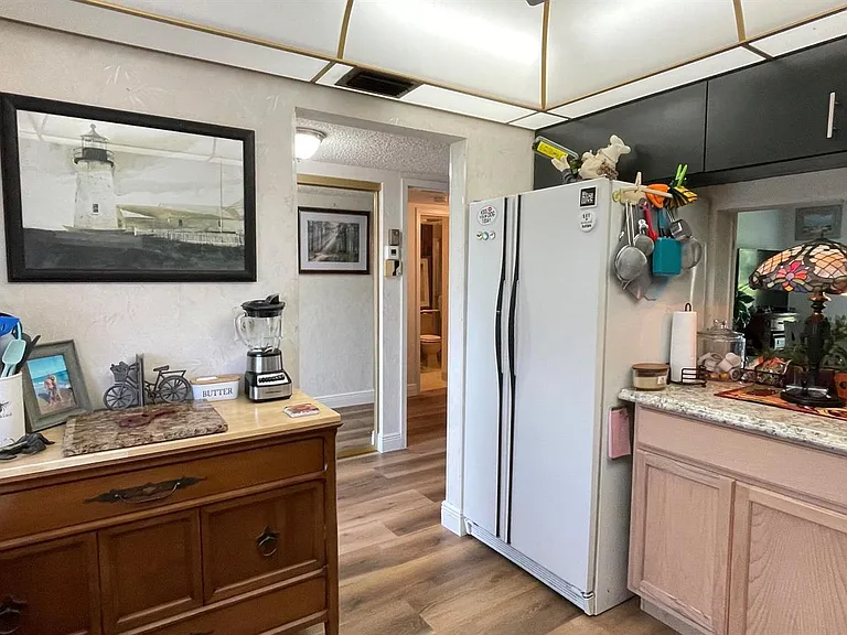 4 Abbey Ln #103 — Photo 4
