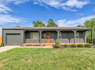 7425 Riggs Ln, Overland Park, KS 66204