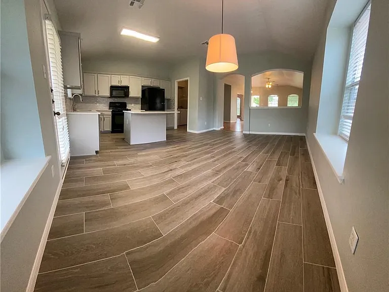 3233 Winding River Trl — Photo 8