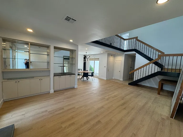 7655 S Braeswood Blvd #8 — Photo 10