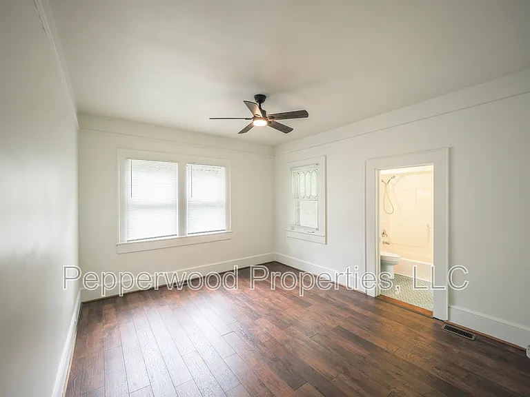 479 Peronneau St — Photo 14