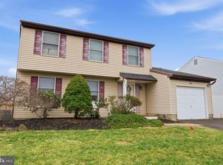 5919 Michael Dr, Bensalem, PA 19020