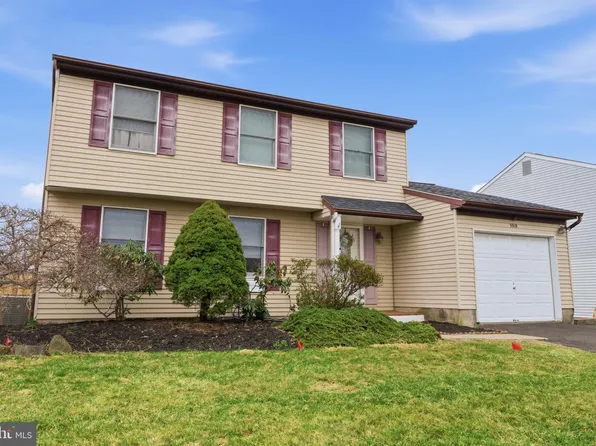 5919 Michael Dr, Bensalem, PA 19020