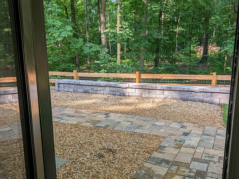 2060 Daves Creek Trl — Photo 17