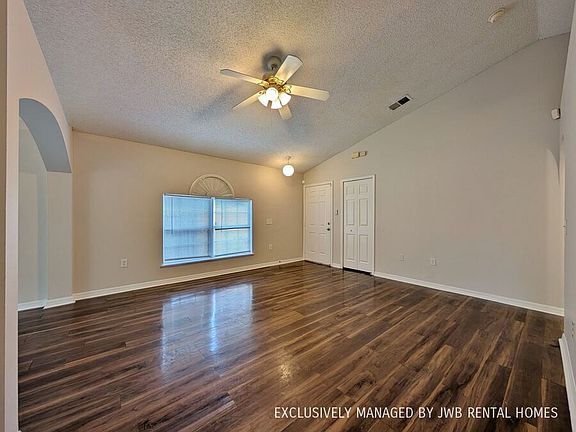 5th image of 5712 English Oak Dr S