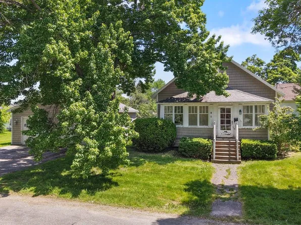 164 7th St, Bangor, ME 04401