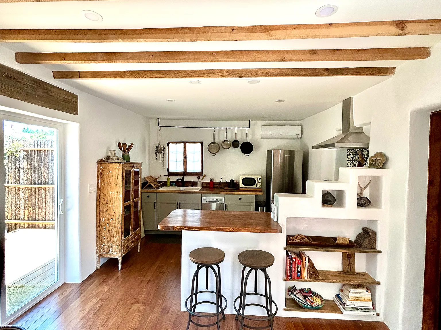 1 bed, 800 sqft, $2,250 — Photo 3