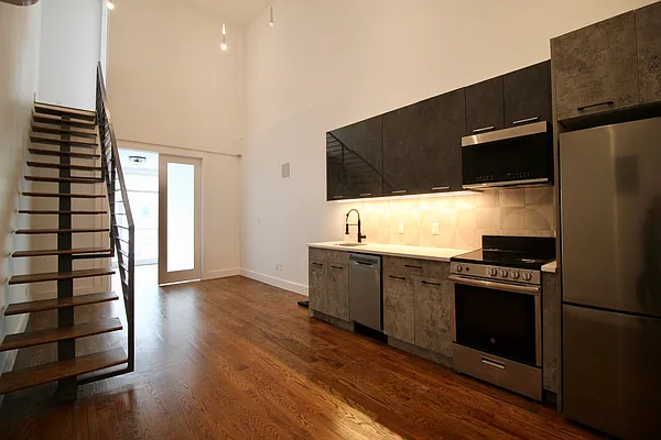 Rented by Hagstrom Management Inc | media 36