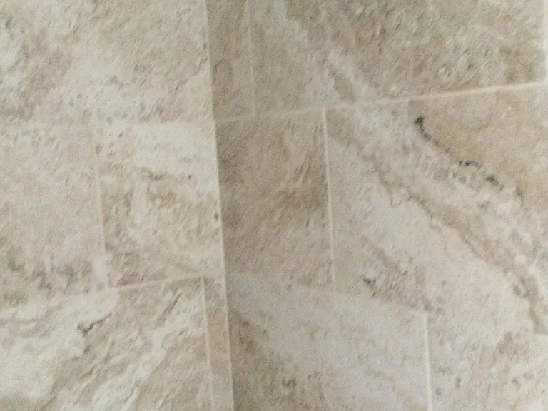 3097 Crescent Dr — Photo 2