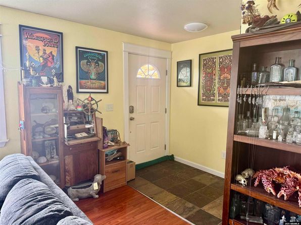 111 Wolff Dr, Sitka, AK 99835