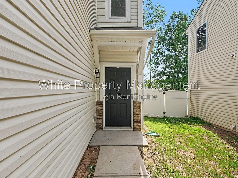 2720 Bramble Ridge Ct — Photo 2