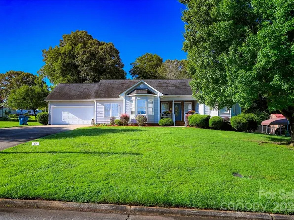 125 Charles St, Forest City, NC 28043