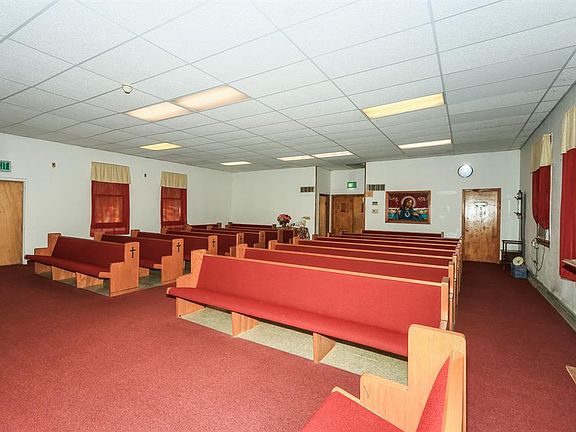 4th image of 570 Kings Run Dr