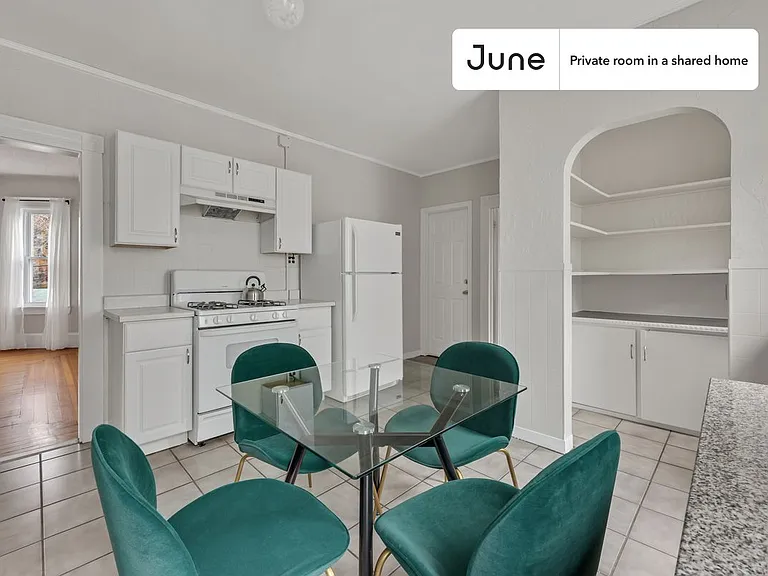 29 Craigie St #C — Photo 10