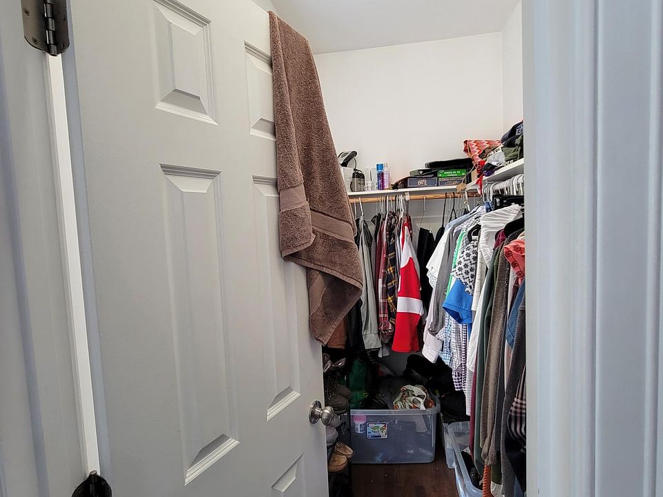 ...With Walk-in Closet