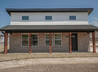 700 N Honey Locust Bnd, Fayetteville, AR 72704
