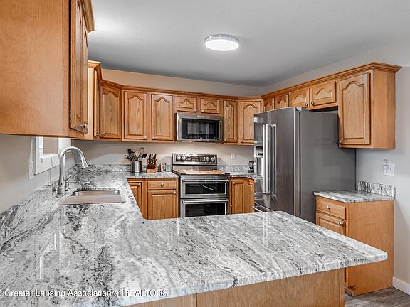 5th image of 2690 Halyard Ct