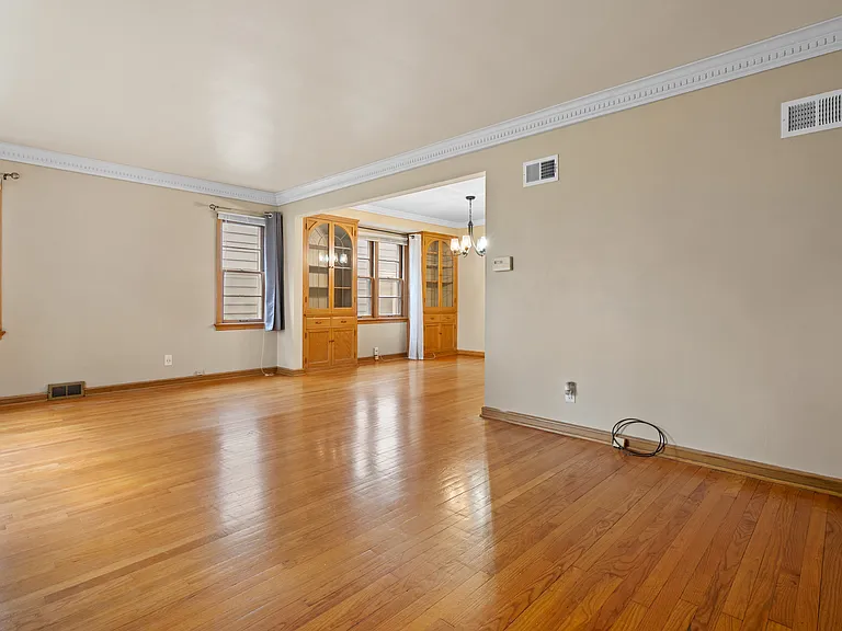 2797 N Sholes Ave — Photo 7