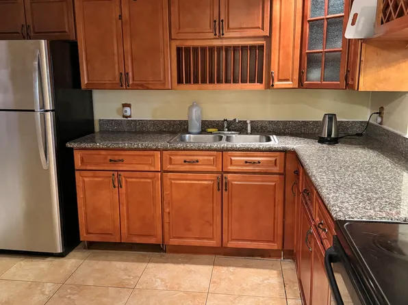 16800 NE 15th Ave APT 210, North Miami Beach, FL 33162