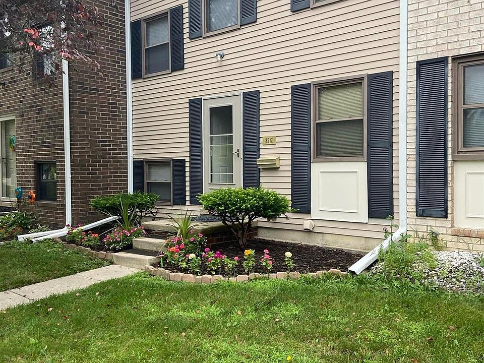 1st image of 8312 Lakeview Dr #128