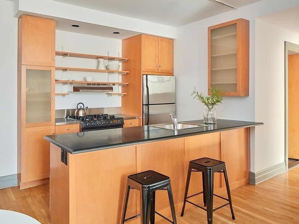 1st image of 125 Court St APT 6SR
