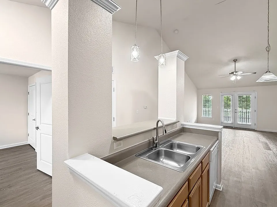 705 Beachfront Dr