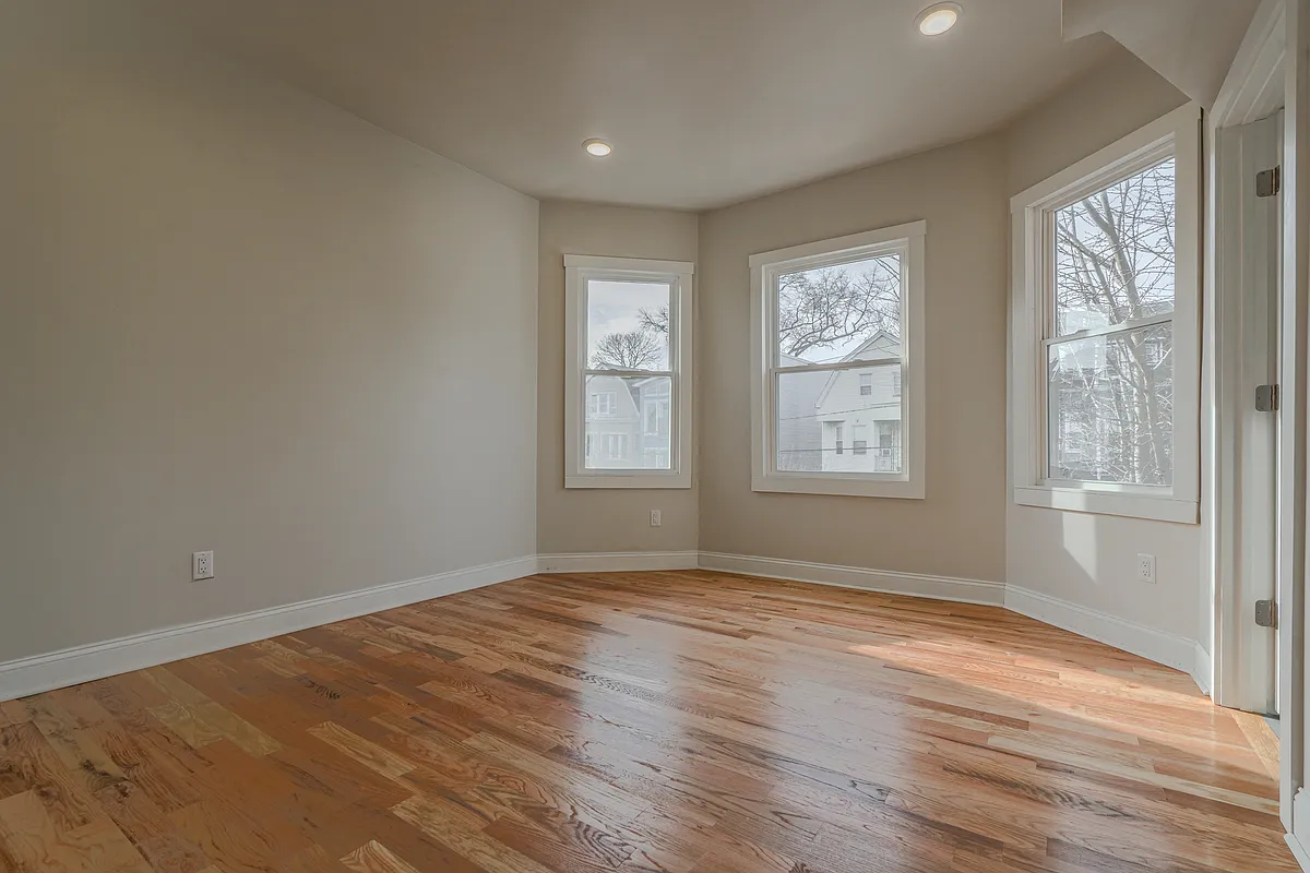 Building Photo - 882 S 14th St #2