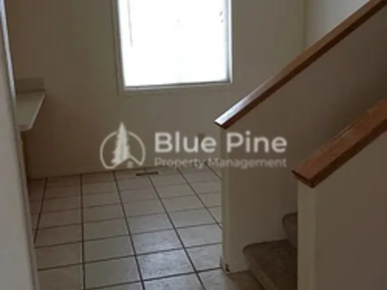 635 S 5 W — Photo 8