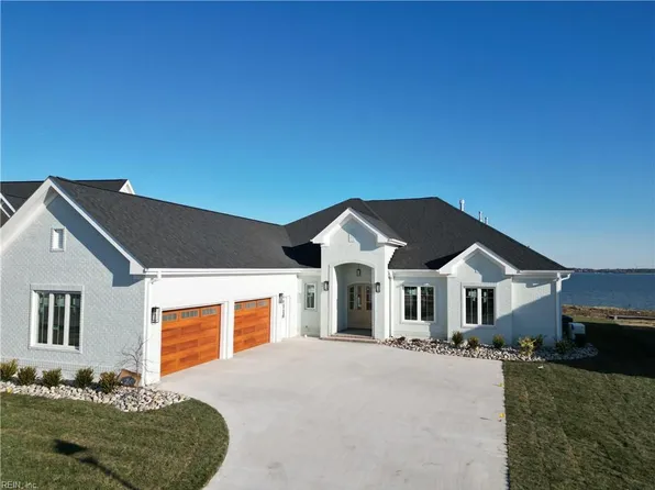 22 River Edge Dr, Suffolk, VA 23433