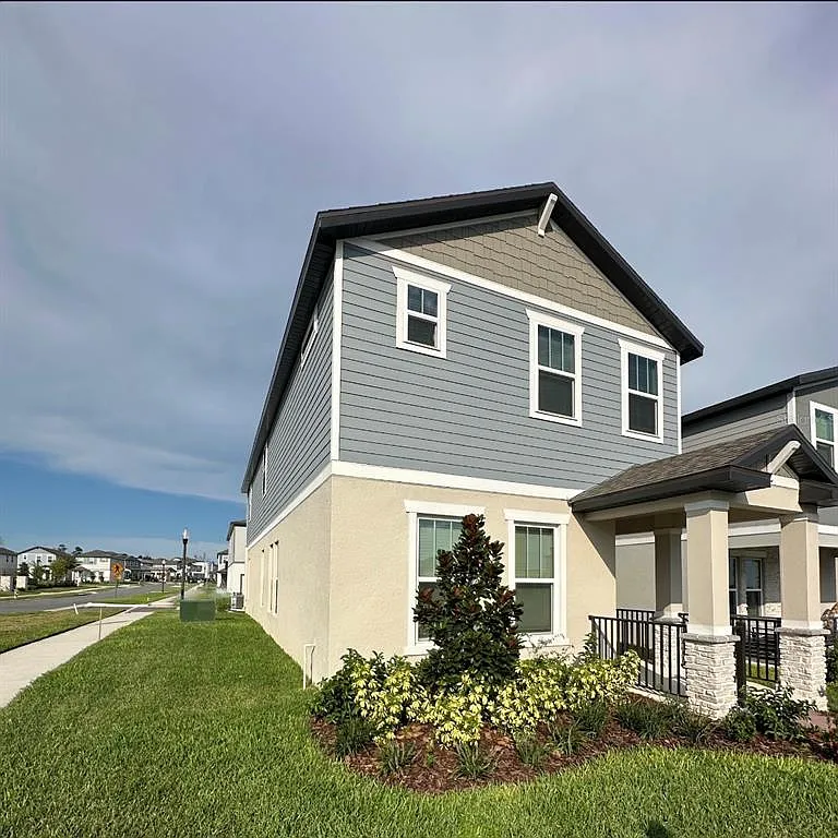4 bed, 2.5 bath, 2114 sqft, $3,100 — Photo 2
