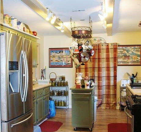 4th image of 906 Coleman Dr