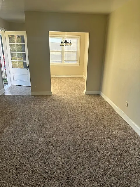 3 bed, 1025 sqft, $1,425 — Photo 3