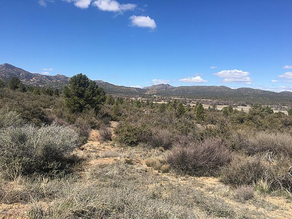 3rd image of 16690 W Blue Sky Dr